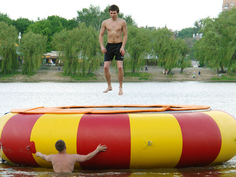 Водний батут